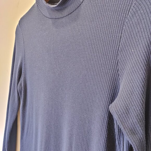 UNIQLO Ribbed Soft & Stretchy Long Sleeve Turtleneck | Blue | Navy | Medium - Picture 8 of 8